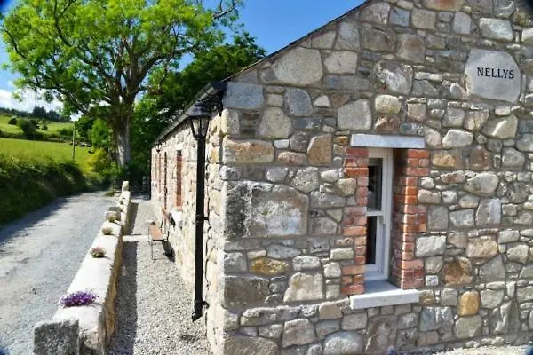 Nelly\'S Cottage